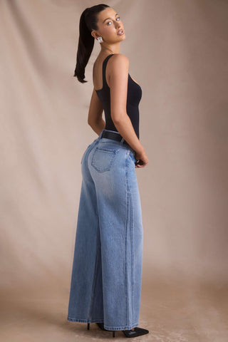 Low-Rise Wide-Leg Jeans in Vintage Wash