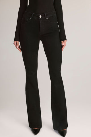 Mid-Rise Flared Jeans in Black