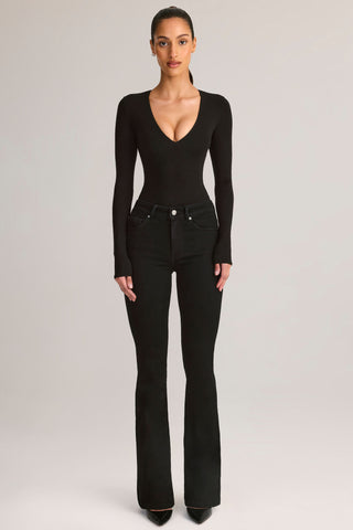 Mid-Rise Flared Jeans in Black