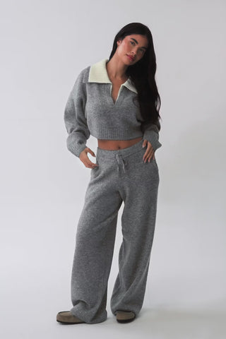 Knit Mid-Rise Wide-Leg Joggers in Grey