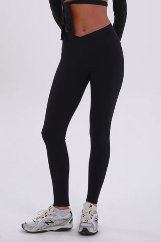 Soft Active Full-Length Pocket Leggings in Black