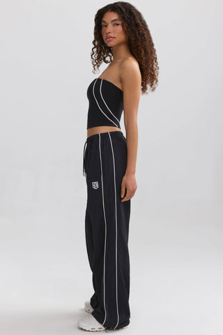 Water-Repellent Crinkled Wide-Leg Trousers in Black