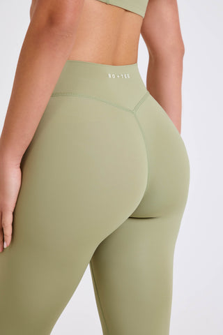 Four-Way Stretch High-Waist Leggings in Matcha