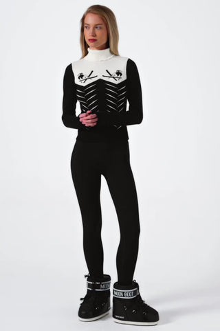 Knit Long-Sleeve Fitted Top in Black